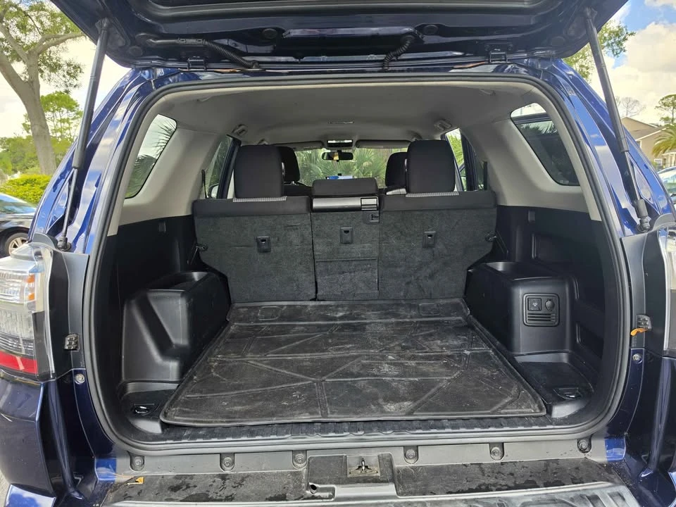 2014 Toyota 4Runner 5th Gen - Image 9 of 12