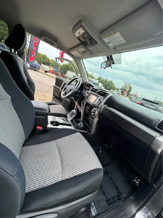 2014 Toyota 4Runner 5th Gen - Image 9 of 13