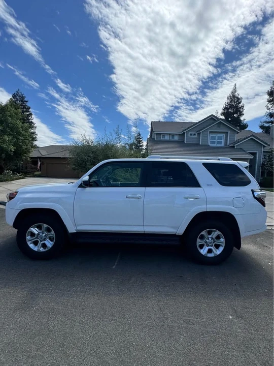 2014 Toyota 4Runner 5th Gen - Image 3 of 6