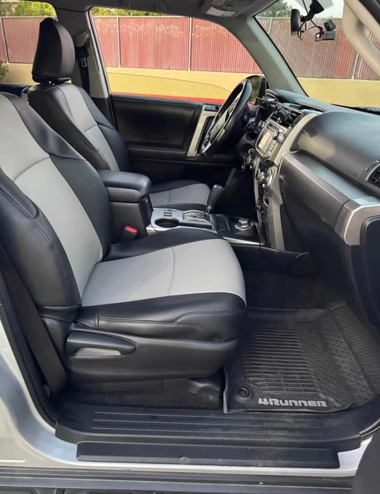 2014 Toyota 4Runner 5th Gen - Image 9 of 12