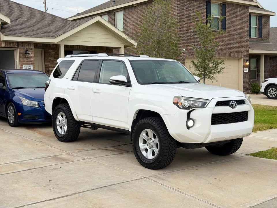 2014 Toyota 4Runner 5th Gen - Image 3 of 7