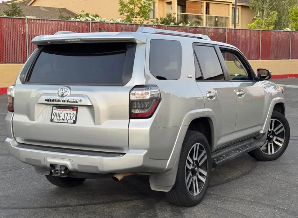 2014 Toyota 4Runner 5th Gen - Image 4 of 12
