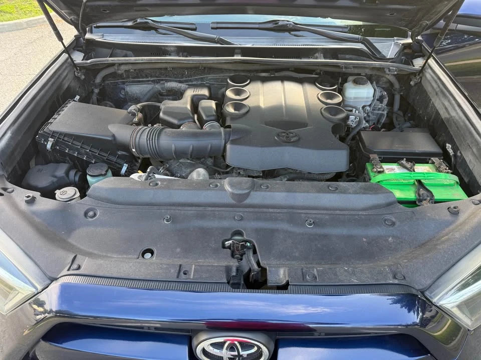 2014 Toyota 4Runner 5th Gen - Image 9 of 11