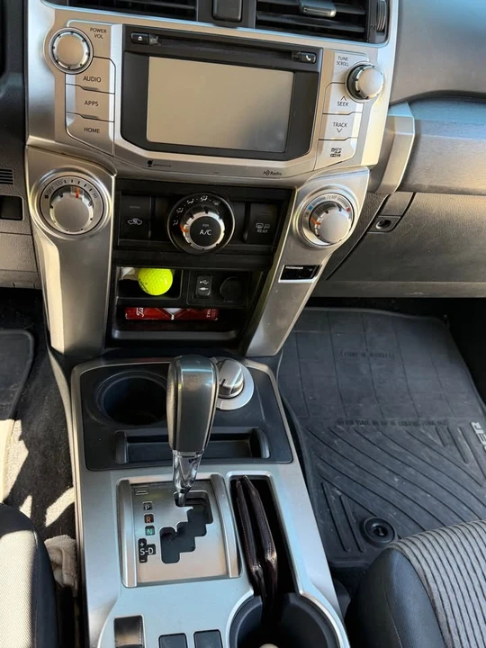 2014 Toyota 4Runner 5th Gen - Image 11 of 16