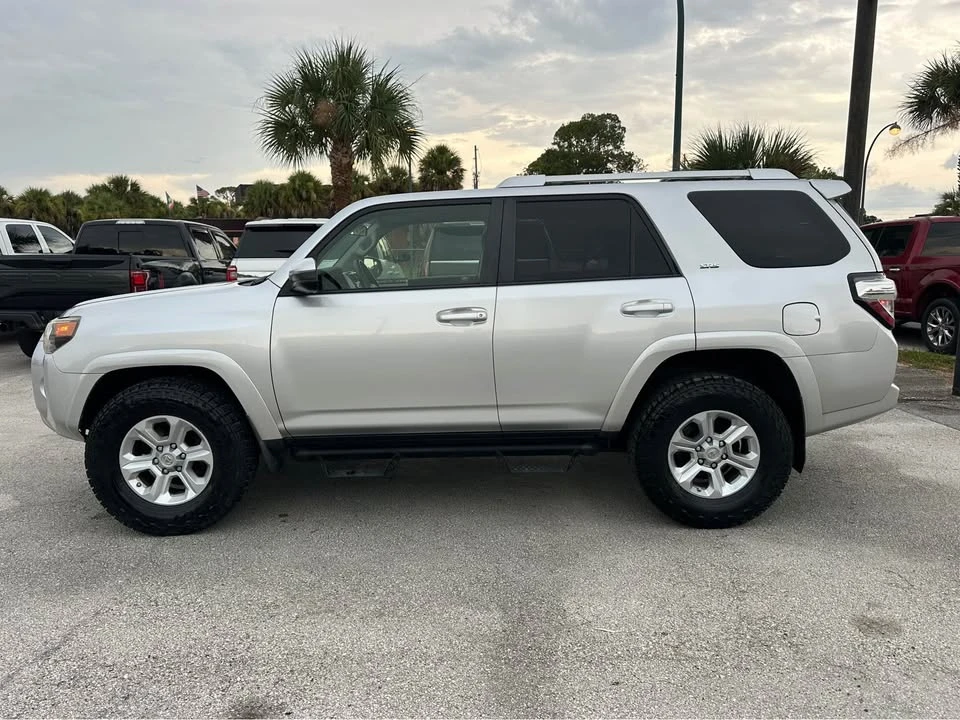 2014 Toyota 4Runner 5th Gen - Image 4 of 12