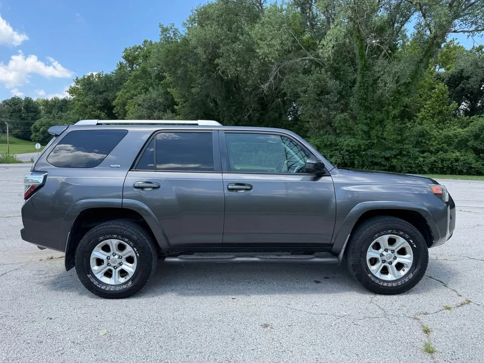 2014 Toyota 4Runner 5th Gen - Image 5 of 16