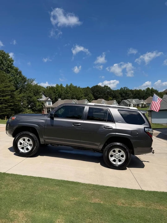 2014 Toyota 4Runner 5th Gen - Image 4 of 16