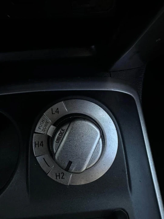 2014 Toyota 4Runner 5th Gen - Image 18 of 19