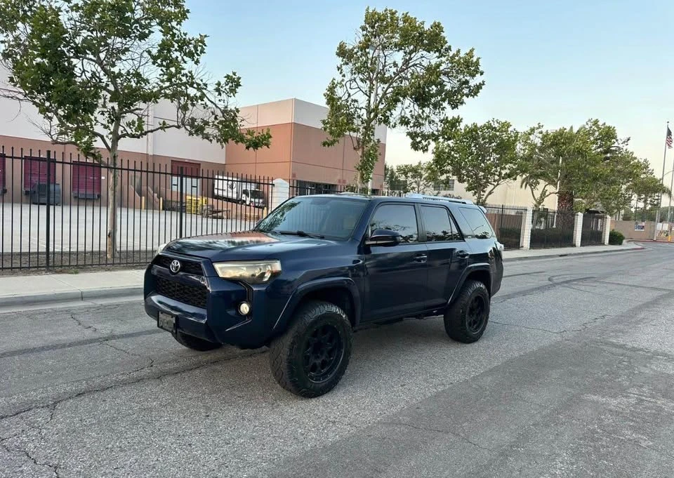 2014 Toyota 4Runner 5th Gen - Image 9 of 19