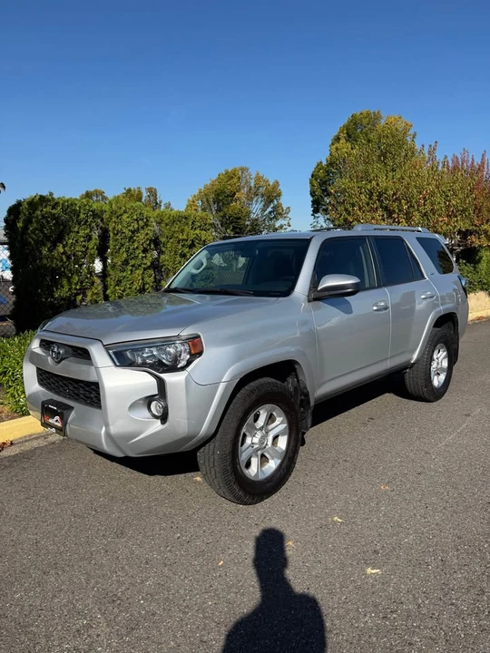 2014 Toyota 4Runner 5th Gen - Image 5 of 14