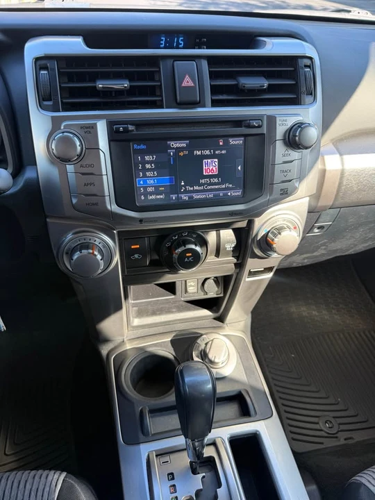 2014 Toyota 4Runner 5th Gen - Image 15 of 17