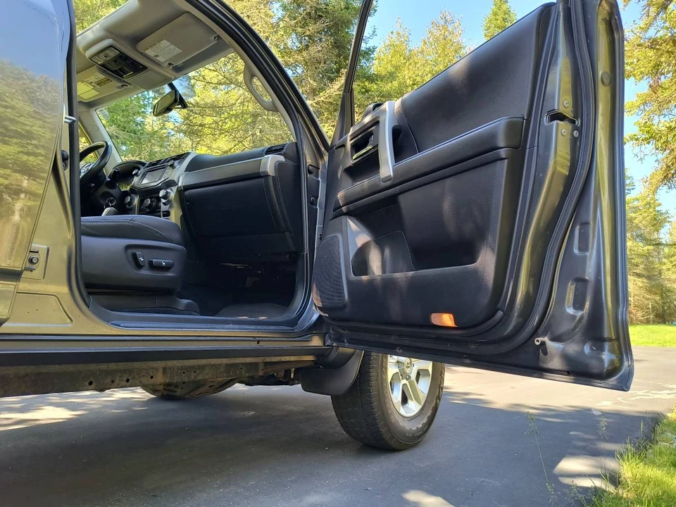 2014 Toyota 4Runner 5th Gen - Image 16 of 24