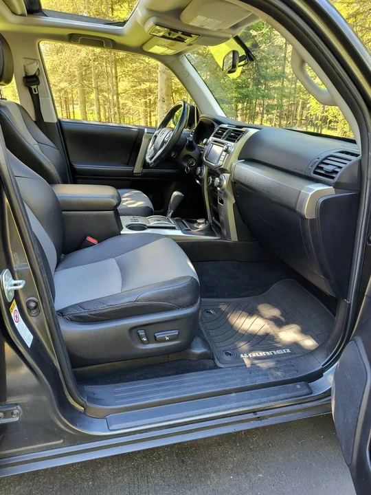 2014 Toyota 4Runner 5th Gen - Image 15 of 24