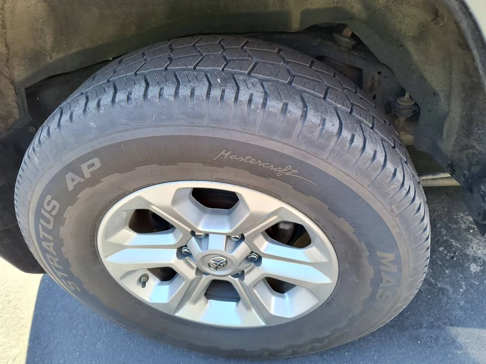 2014 Toyota 4Runner 5th Gen - Image 9 of 24