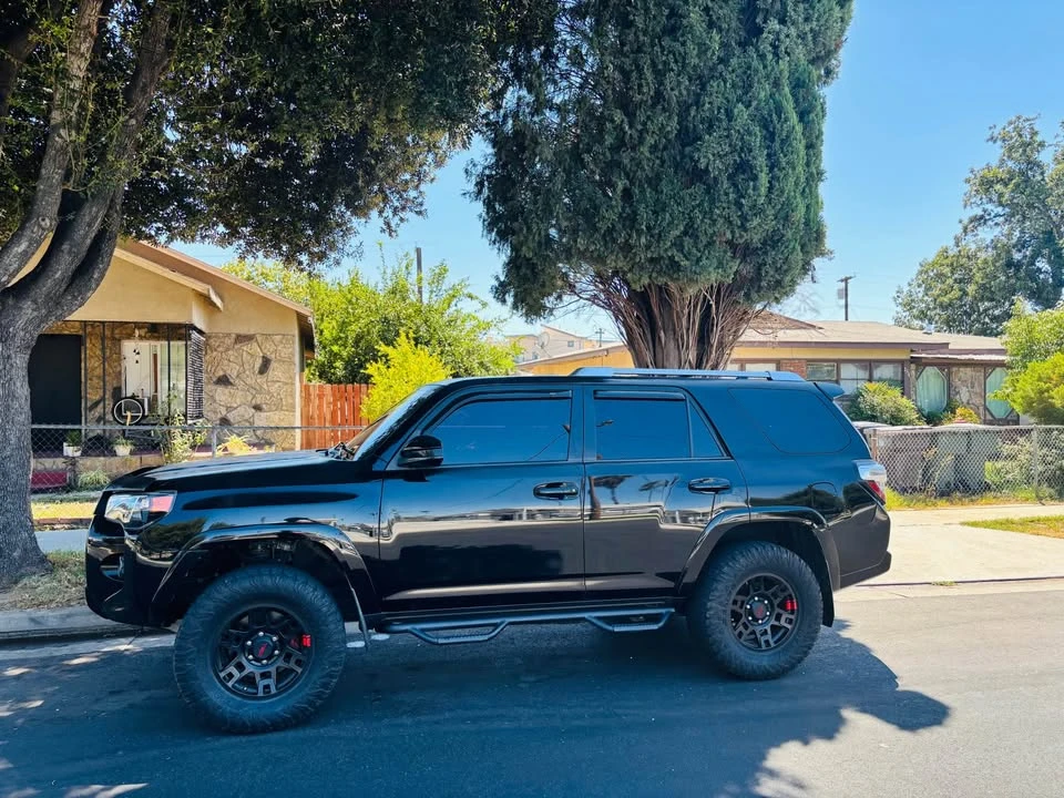 2014 Toyota 4Runner 5th Gen - Image 7 of 9