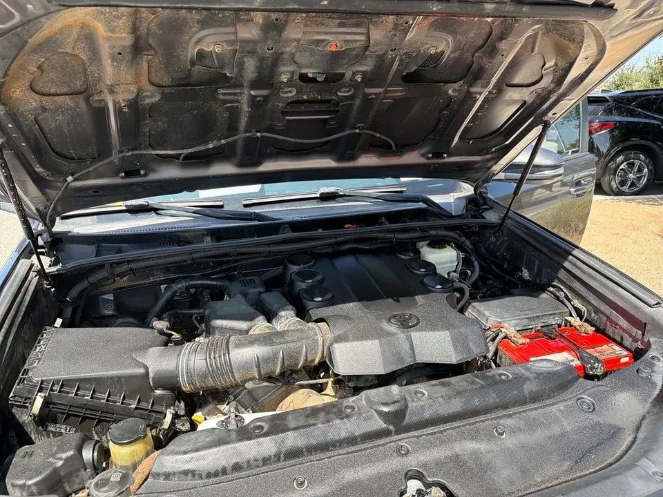 2014 Toyota 4Runner 5th Gen - Image 16 of 19