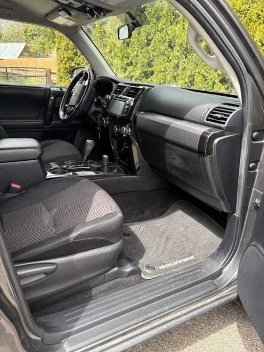2014 Toyota 4Runner 5th Gen - Image 27 of 31