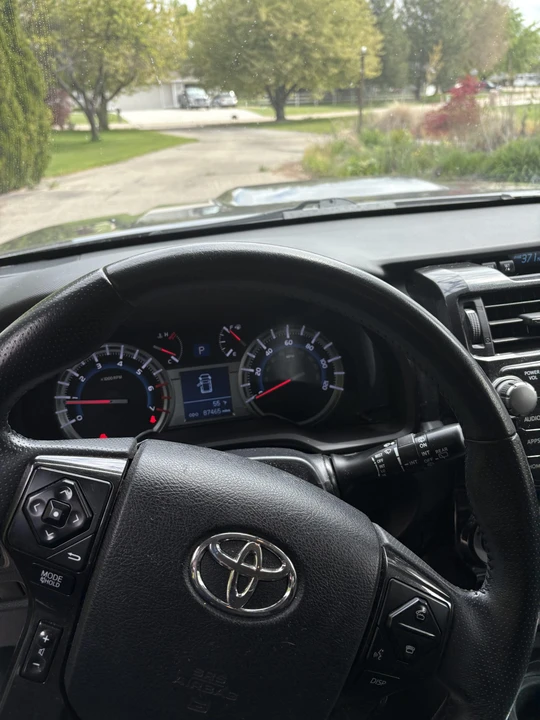 2014 Toyota 4Runner 5th Gen - Image 29 of 31