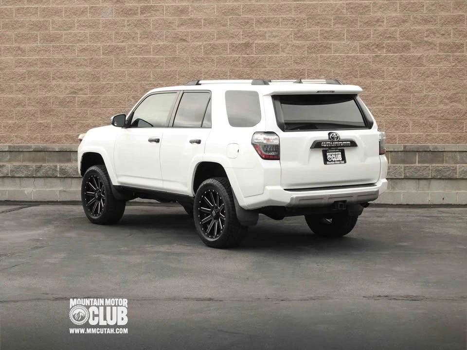 2014 Toyota 4Runner 5th Gen - Image 5 of 20