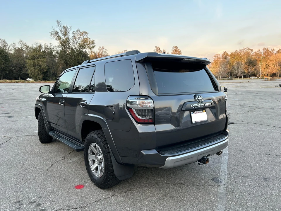2014 Toyota 4Runner 5th Gen - Image 10 of 31