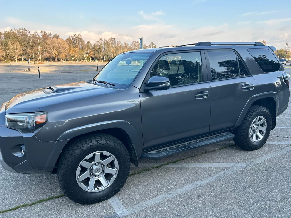 2014 Toyota 4Runner 5th Gen - Image 8 of 31