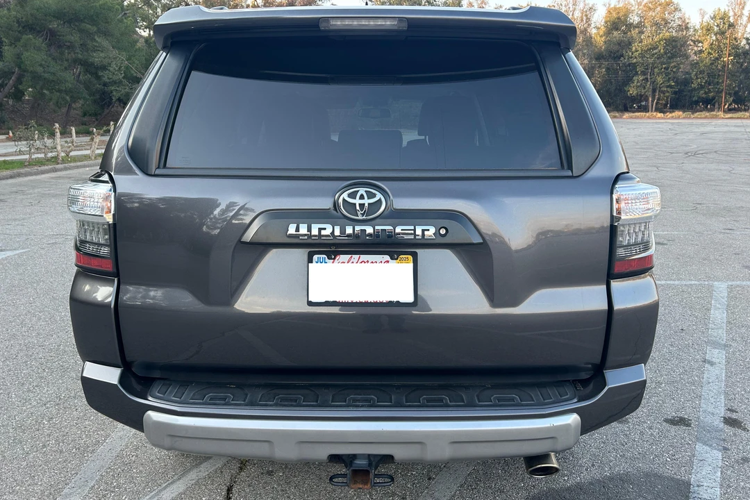 2014 Toyota 4Runner 5th Gen - Image 5 of 31