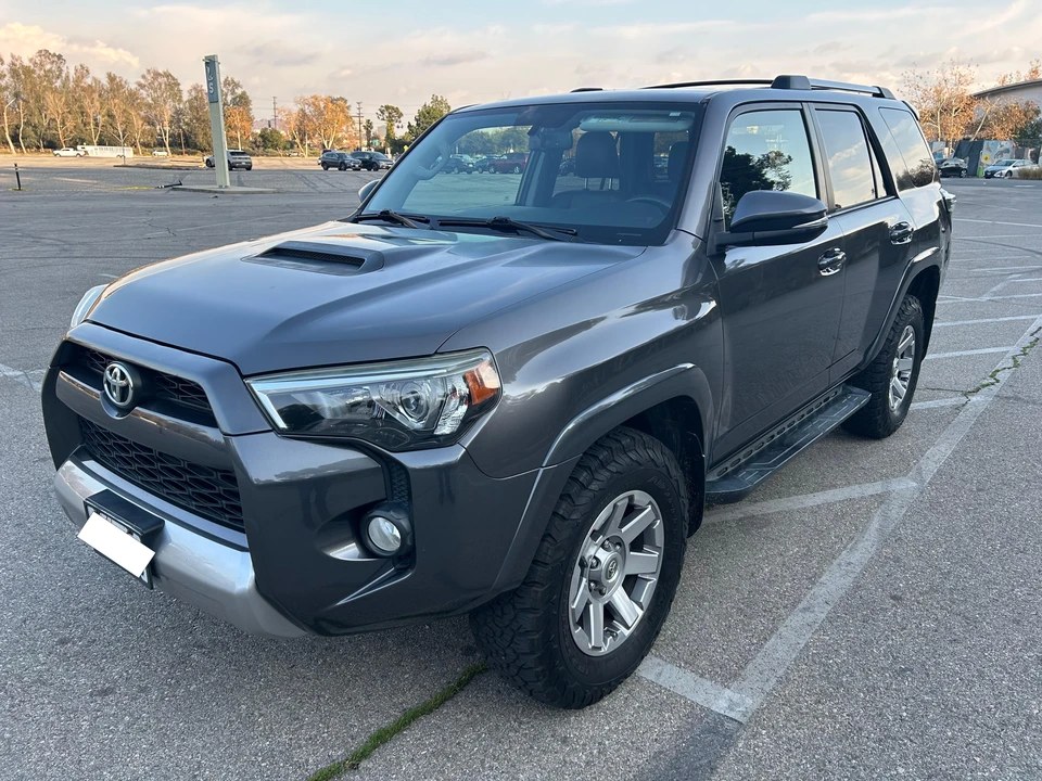 2014 Toyota 4Runner 5th Gen - Image 7 of 31