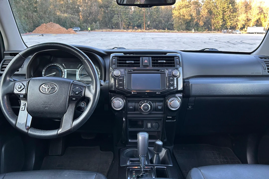 2014 Toyota 4Runner 5th Gen - Image 30 of 31