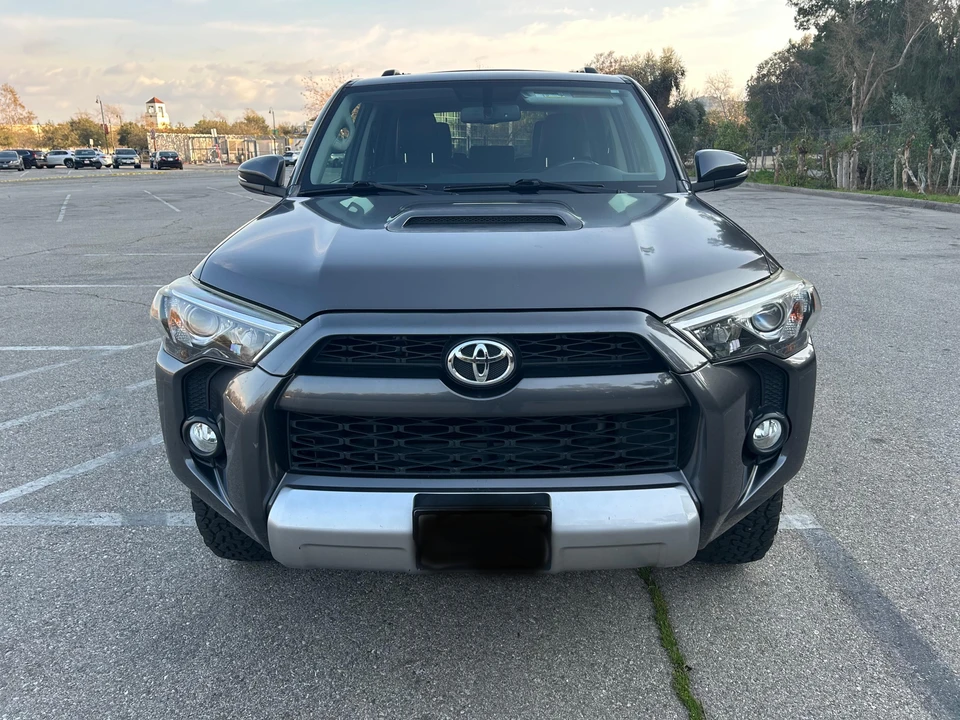 2014 Toyota 4Runner 5th Gen - Image 6 of 31