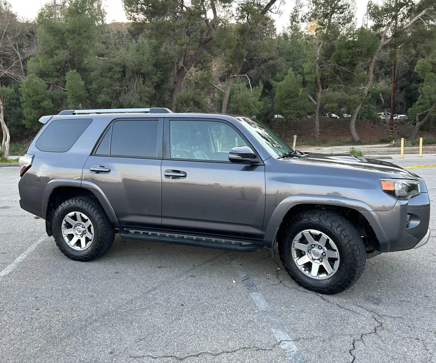 2014 Toyota 4Runner 5th Gen - Image 13 of 31