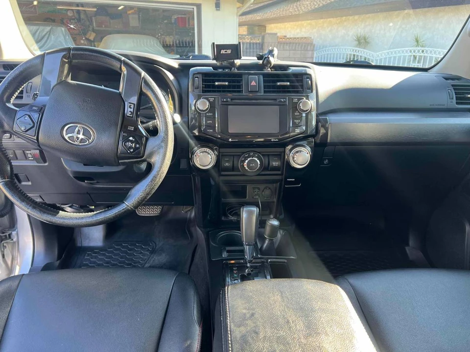 2014 Toyota 4Runner 5th Gen - Image 10 of 12