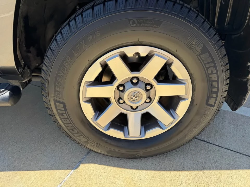 2014 Toyota 4Runner 5th Gen - Image 13 of 16