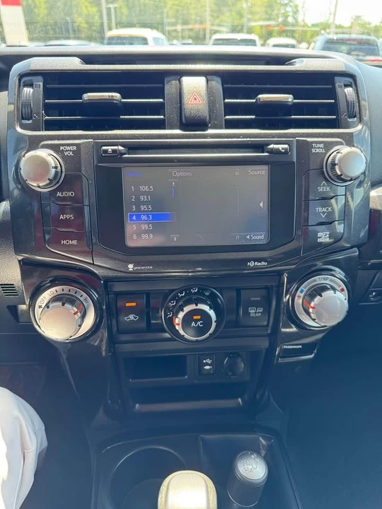 2014 Toyota 4Runner 5th Gen - Image 7 of 16