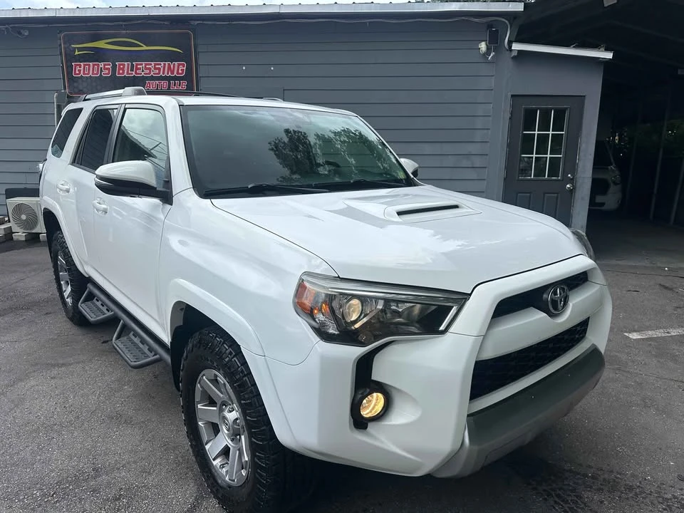 2014 Toyota 4Runner 5th Gen - Image 3 of 17