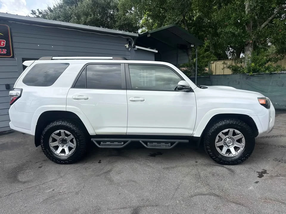 2014 Toyota 4Runner 5th Gen - Image 4 of 17