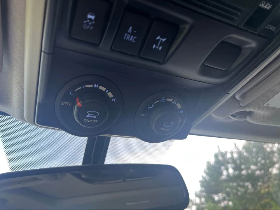 2014 Toyota 4Runner 5th Gen - Image 11 of 14