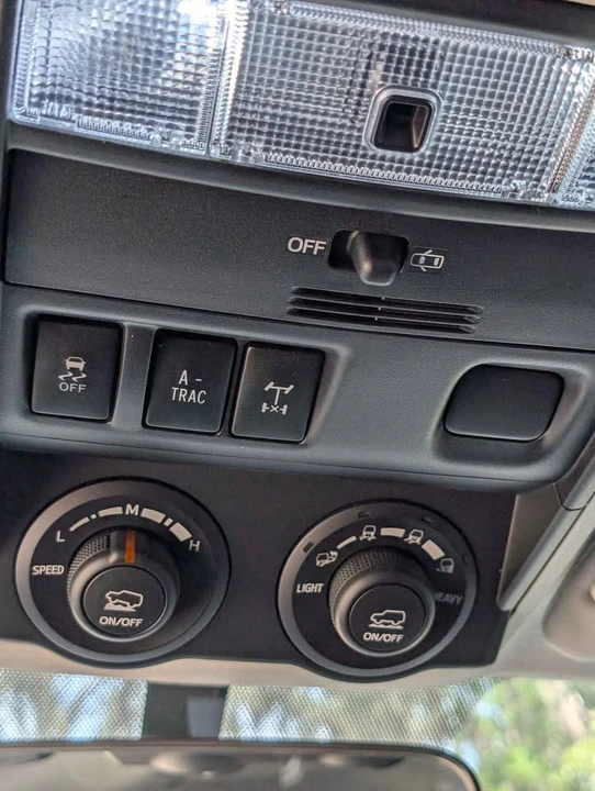 2014 Toyota 4Runner 5th Gen - Image 4 of 11