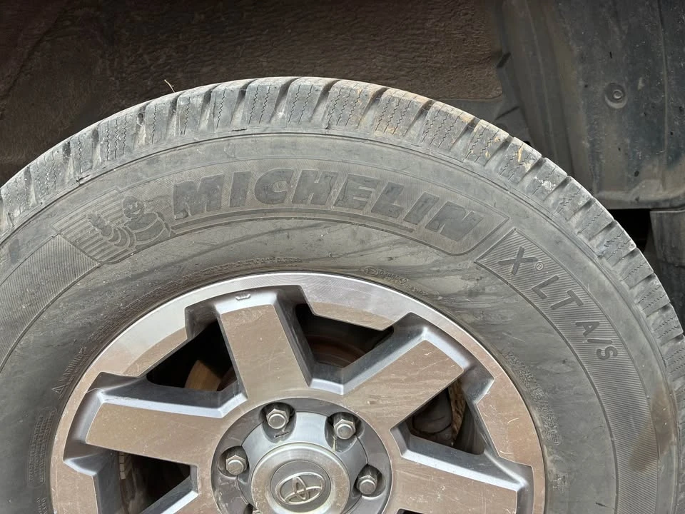 2014 Toyota 4Runner 5th Gen - Image 16 of 19