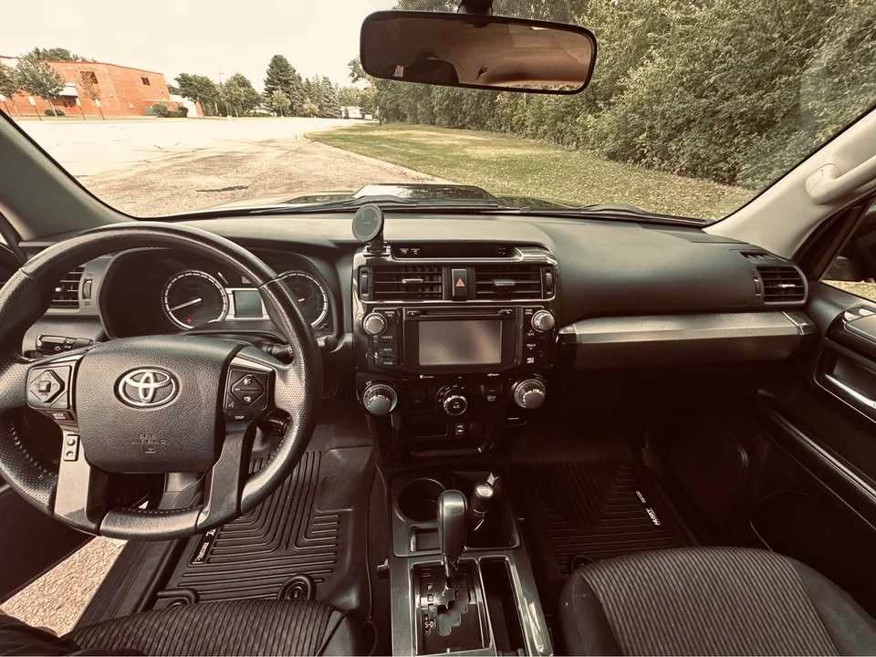 2014 Toyota 4Runner 5th Gen - Image 19 of 20
