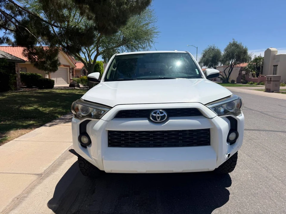 2014 Toyota 4Runner 5th Gen - Image 4 of 11