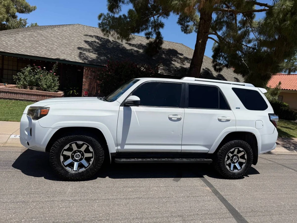 2014 Toyota 4Runner 5th Gen - Image 2 of 11