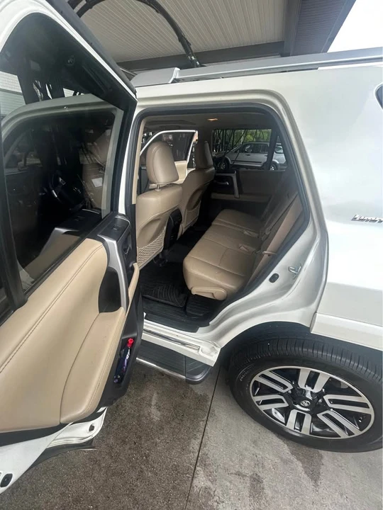 2014 Toyota 4Runner 5th Gen - Image 9 of 15