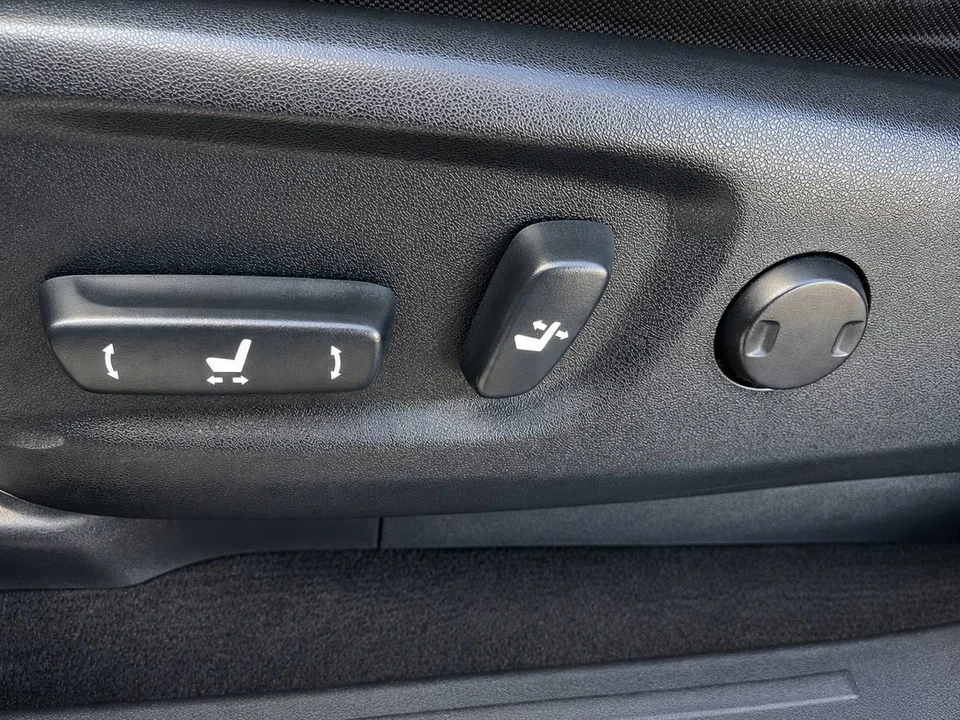 2014 Toyota 4Runner 5th Gen - Image 7 of 7