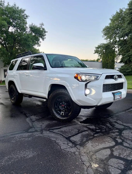 2014 Toyota 4Runner 5th Gen - Image 2 of 17