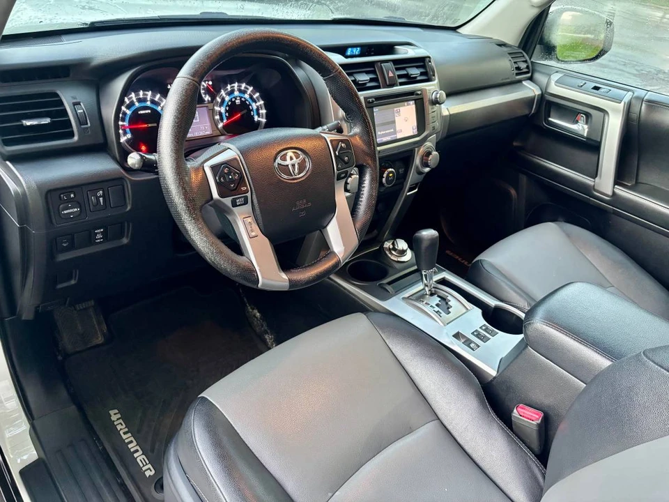 2014 Toyota 4Runner 5th Gen - Image 8 of 17