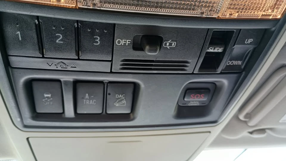 2014 Toyota 4Runner 5th Gen - Image 7 of 18