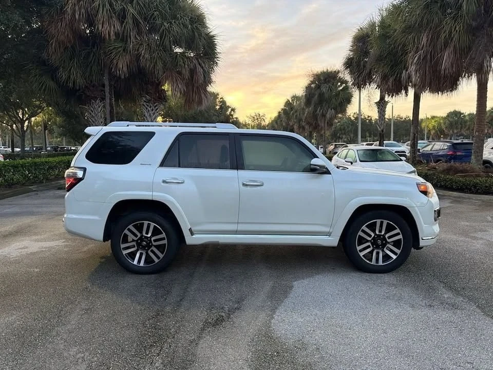 2014 Toyota 4Runner 5th Gen - Image 5 of 9