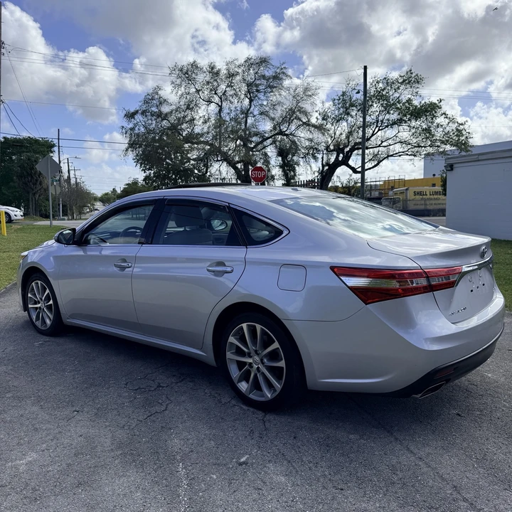 2014 Toyota Avalon 4th Gen - Image 4 of 20