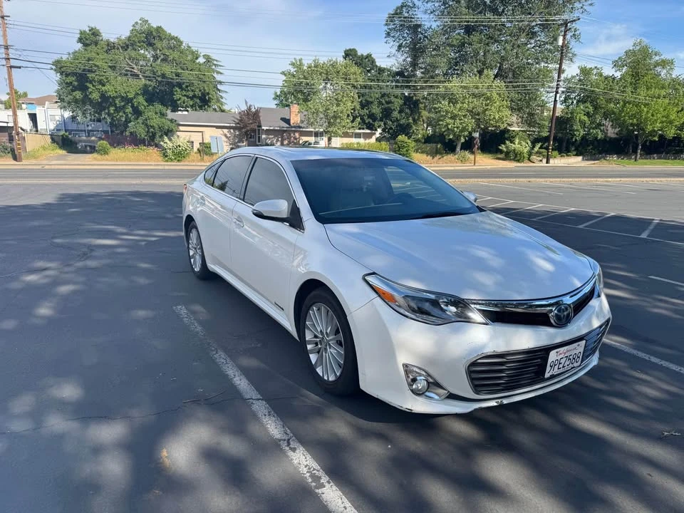 2014 Toyota Avalon 4th Gen - Image 2 of 10