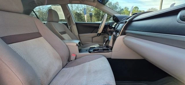 2014 Toyota Camry 7th Gen - Image 15 of 21
